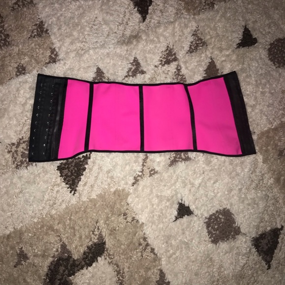 Waist trainer, very good condition. Pink and black - Picture 3 of 5